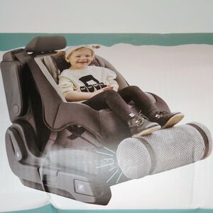 The Swanoo Car Seat Foot Rest is specifically designed for toddlers, providing a